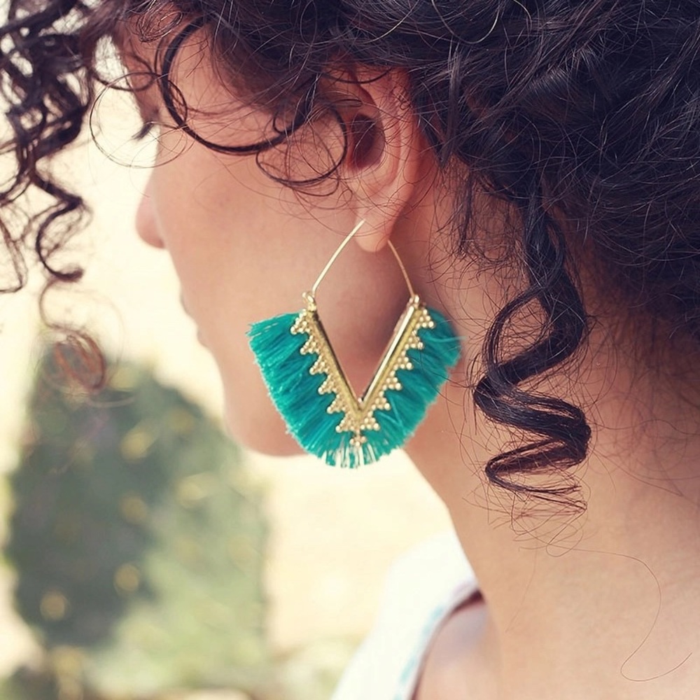 ❤️ Gray Green Boho Chic Tassel Earrings - Picture 2 of 2